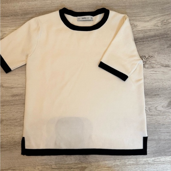 Zara Women's Black and White Crew Neck Sweater - Picture 5 of 6